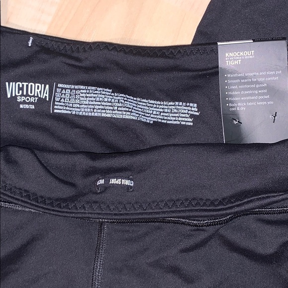 HOST ✅ VICTORIA’S SECRET KNOCKOUT keyhole leggings - Picture 5 of 7